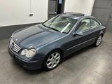 Mercedes-Benz CLK 240 Elegance Leder Tempomat Originalzustand - Mercedes CLK 240 mit Schiebedach