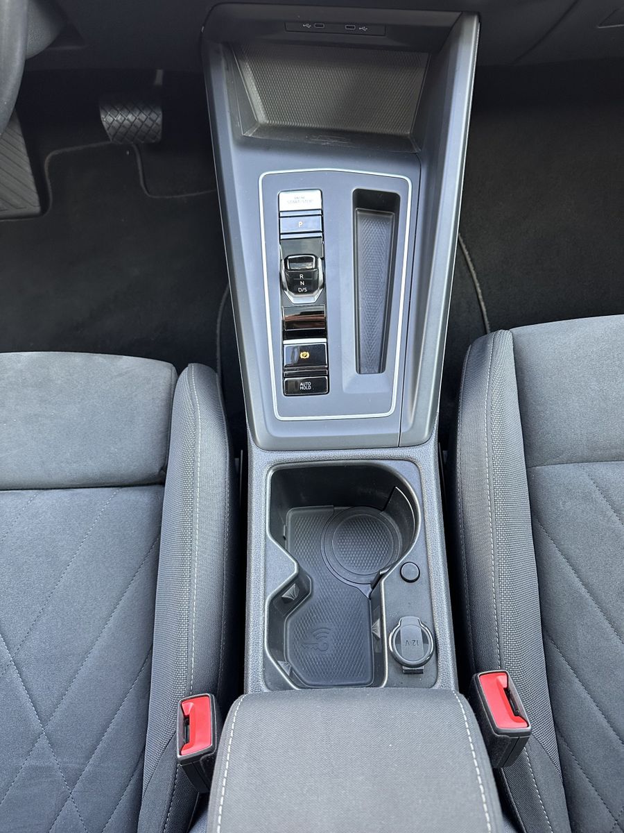 Fahrzeugabbildung Volkswagen Golf Variant 2.0 TDI DSG Style NAV+LED+PANO+VCOC