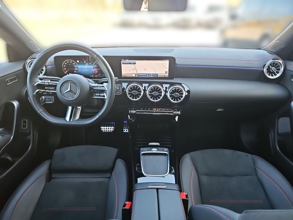 Fahrzeugabbildung Mercedes-Benz CLA 200 Coupé AMG AHK KeylessGo LED Winter Totw.