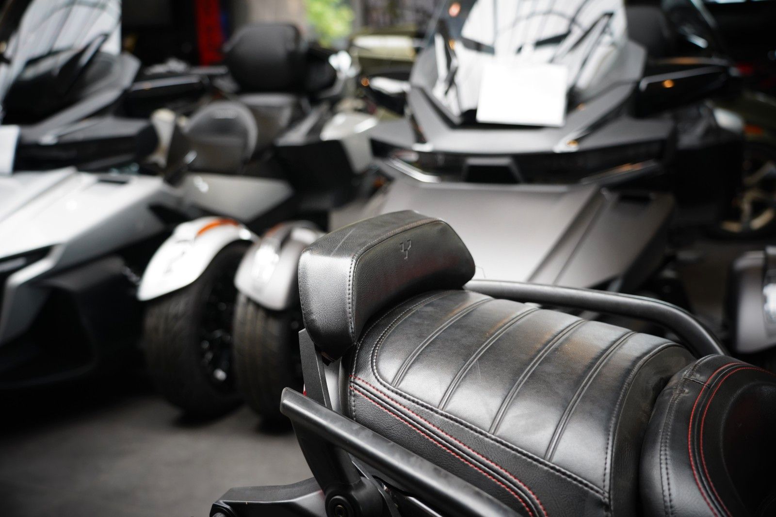 Fahrzeugabbildung Can Am Spyder F3-S Zubehör Mega Zustand