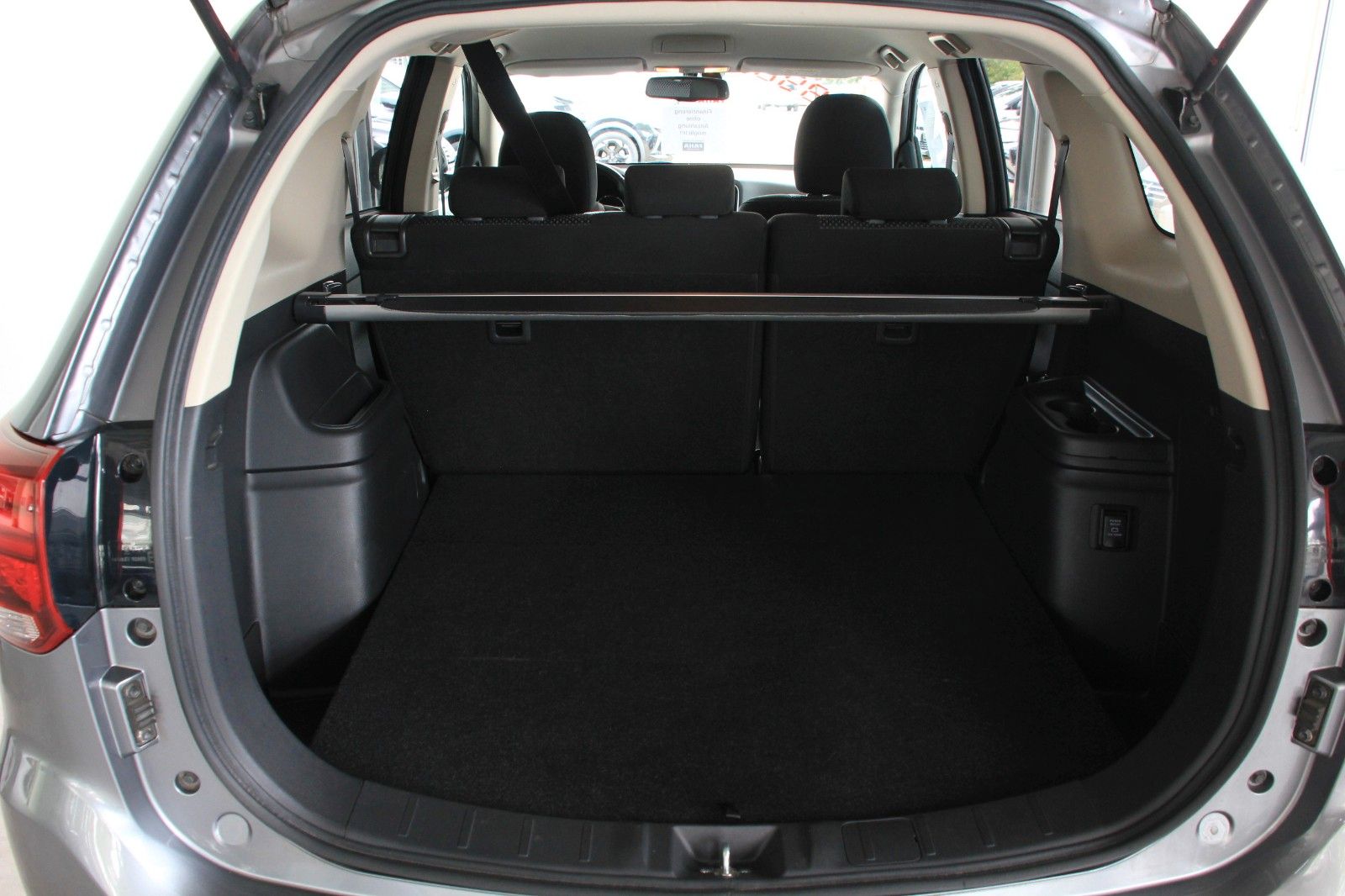 Fahrzeugabbildung Mitsubishi Outlander Active 2WD