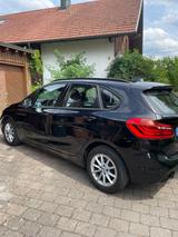 BMW 218 Active Tourer 218i - 1.Hand, wenig Kilometer - BMW 218 Active Tourer von privat