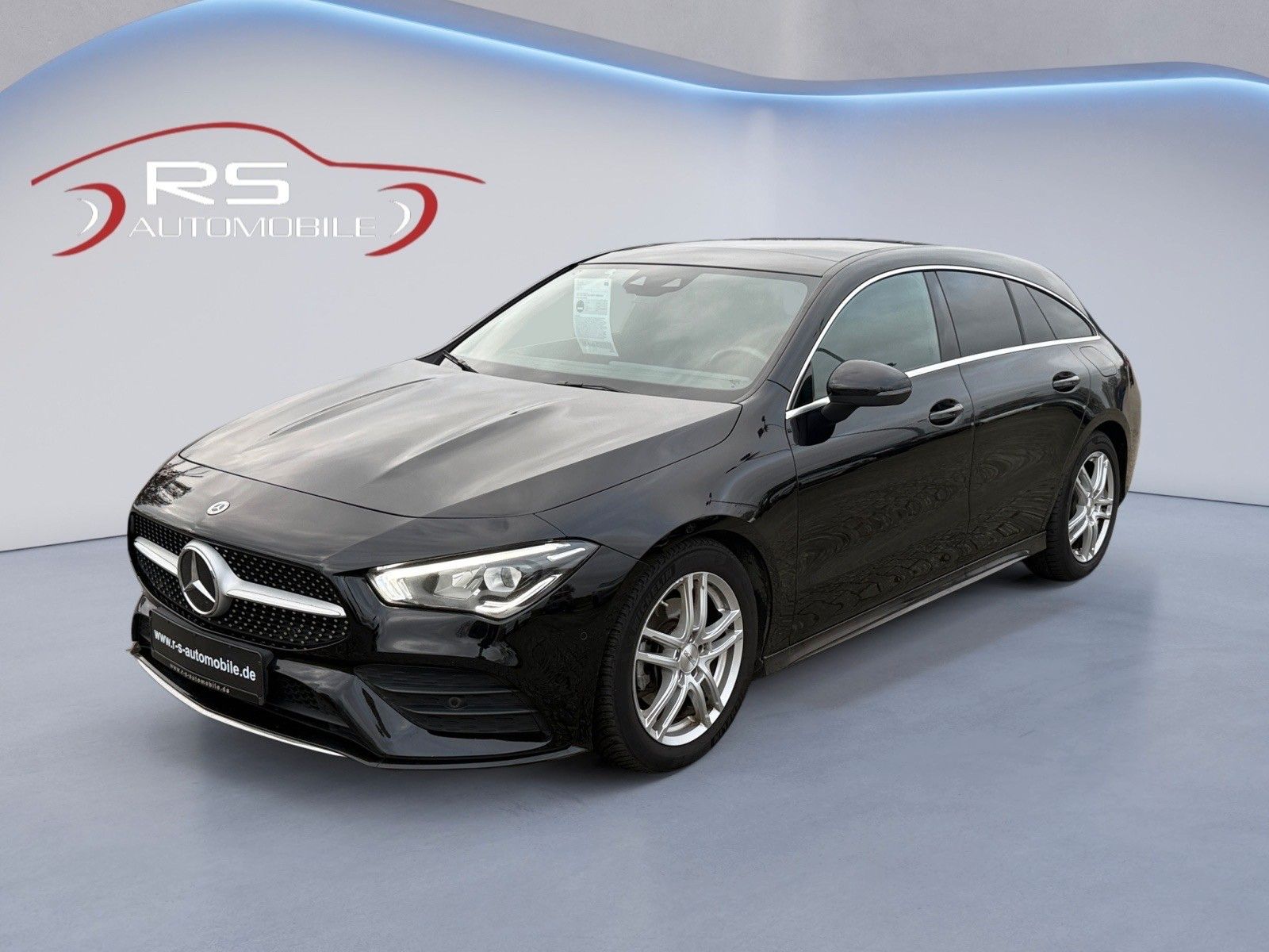MERCEDES-BENZ CLA 200 D / AMG-Line / Panorama Dach