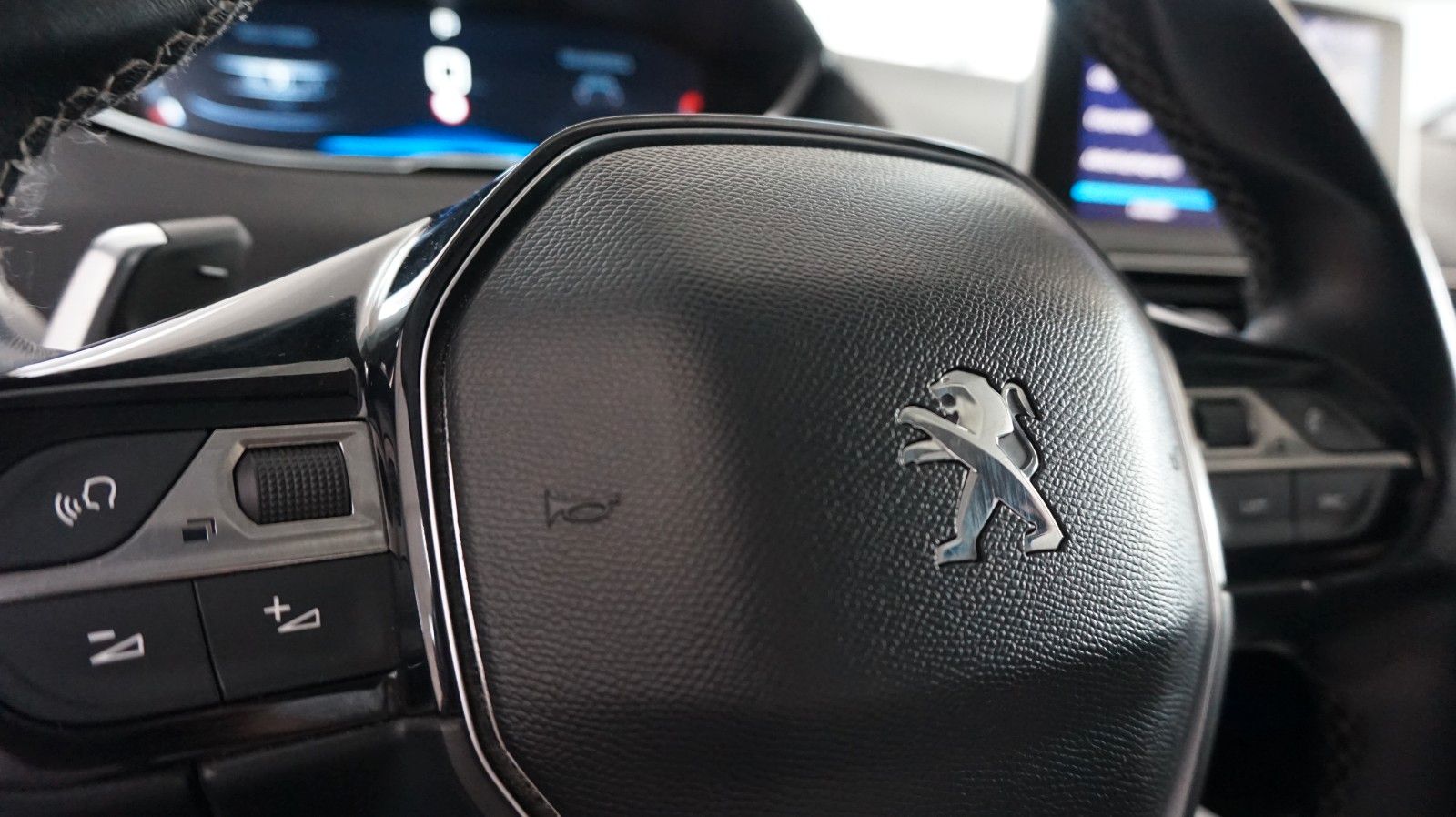 Fahrzeugabbildung Peugeot 5008 Active Business 7 Sitzer Scheckheftgepflegt