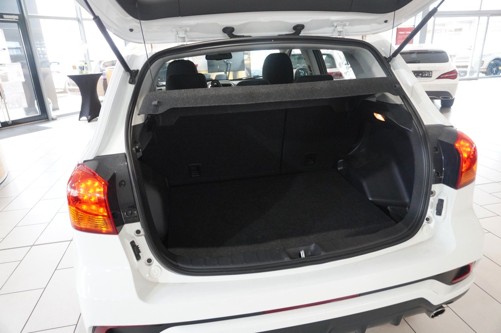 Fahrzeugabbildung Mitsubishi ASX 1.6 EDITION 2WD NAVI/LED/KAMERA/SHZ/TEMP/DAB