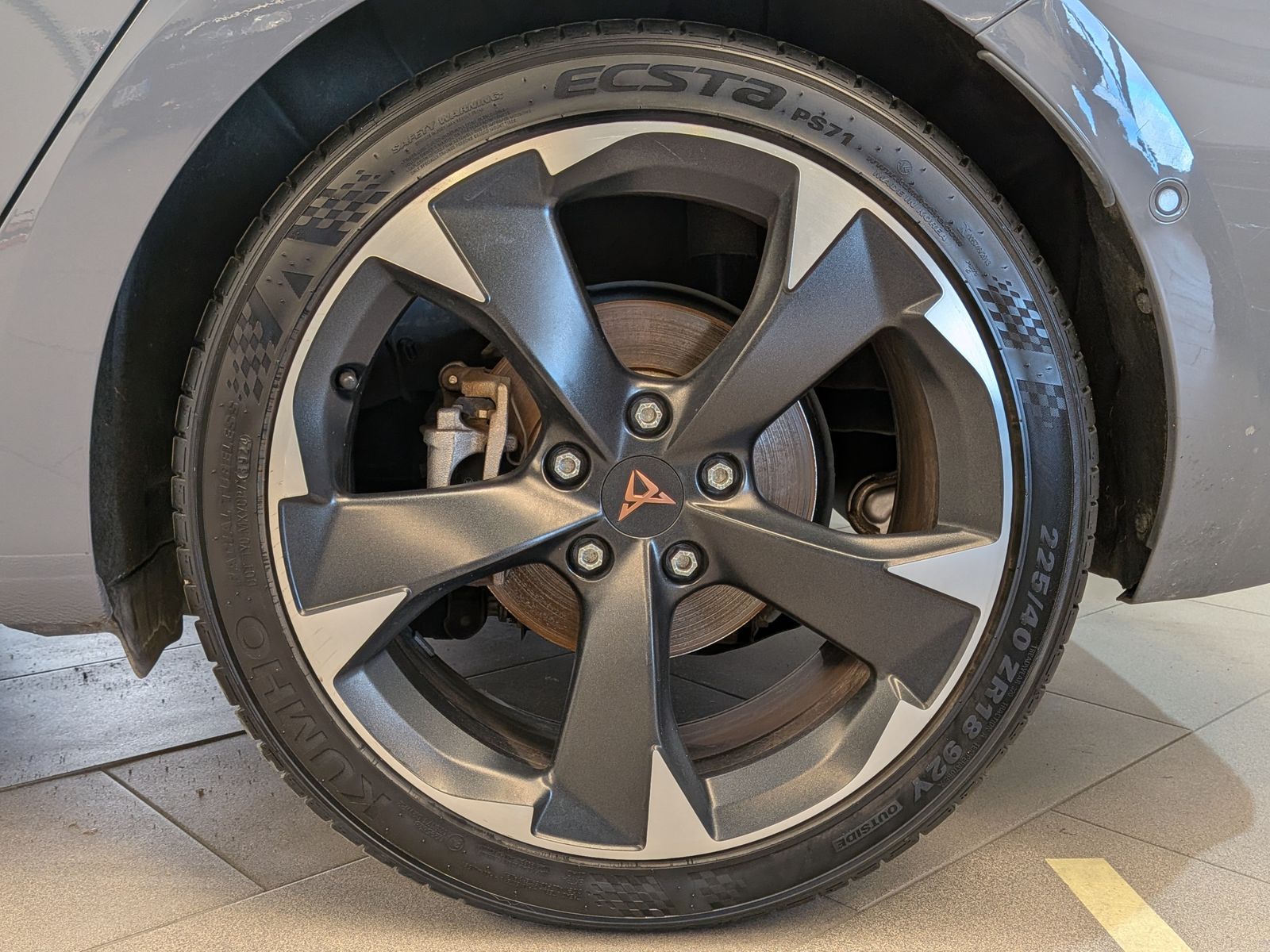 Fahrzeugabbildung CUPRA Leon 1.5 e-Hybrid MATRIX*ACC*EDGE*CARPLA*SoH100%