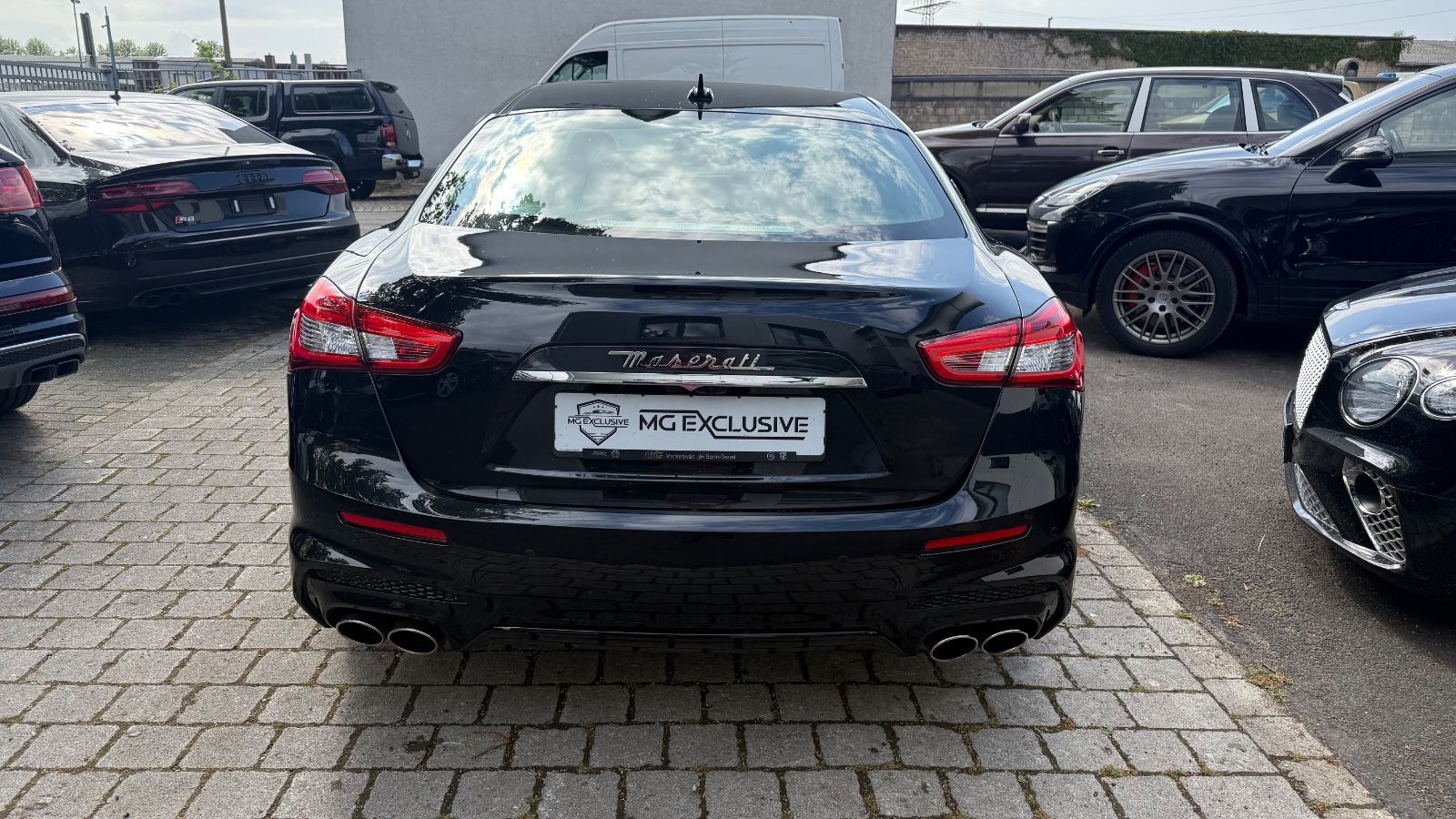 Fahrzeugabbildung Maserati Ghibli GranSport Diesel