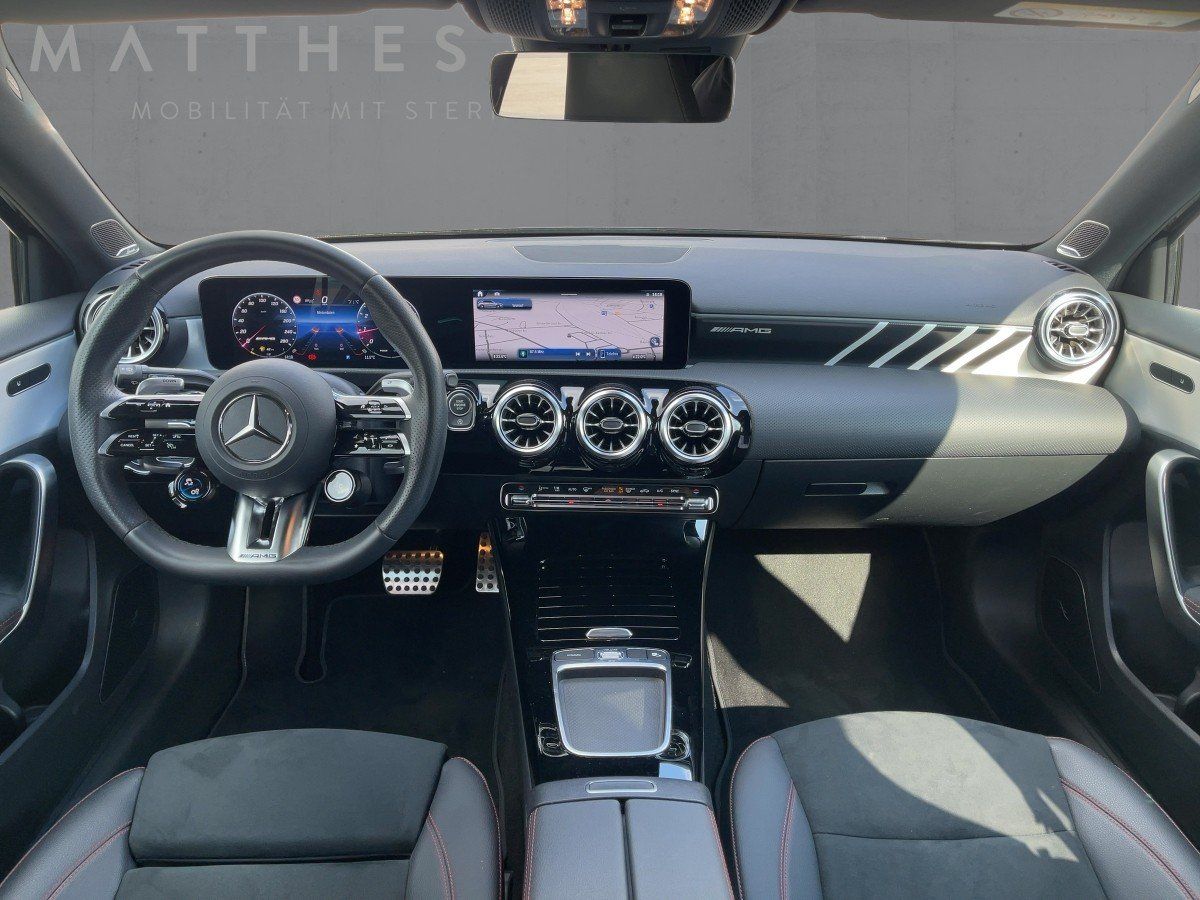 Fahrzeugabbildung Mercedes-Benz A 35 4M AMG/Night/Pano/Kamera/Burm.