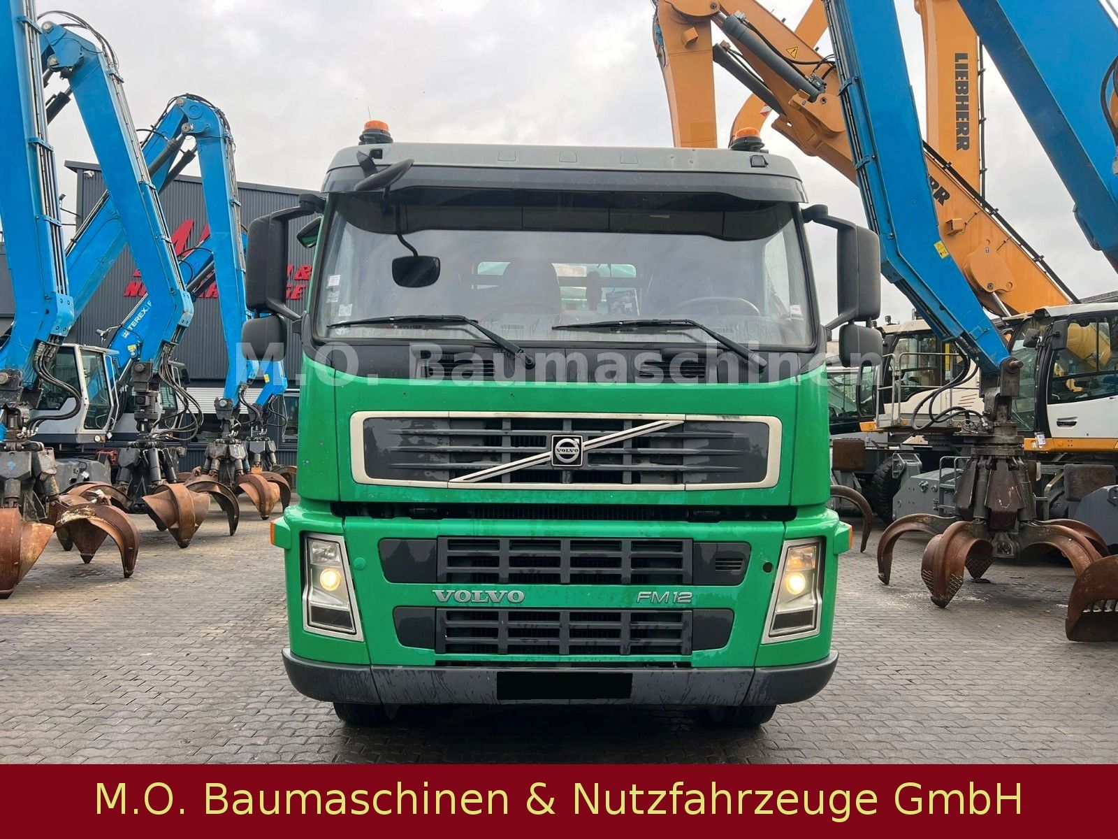 Fahrzeugabbildung Volvo FM12 / 6x4 / Plane /