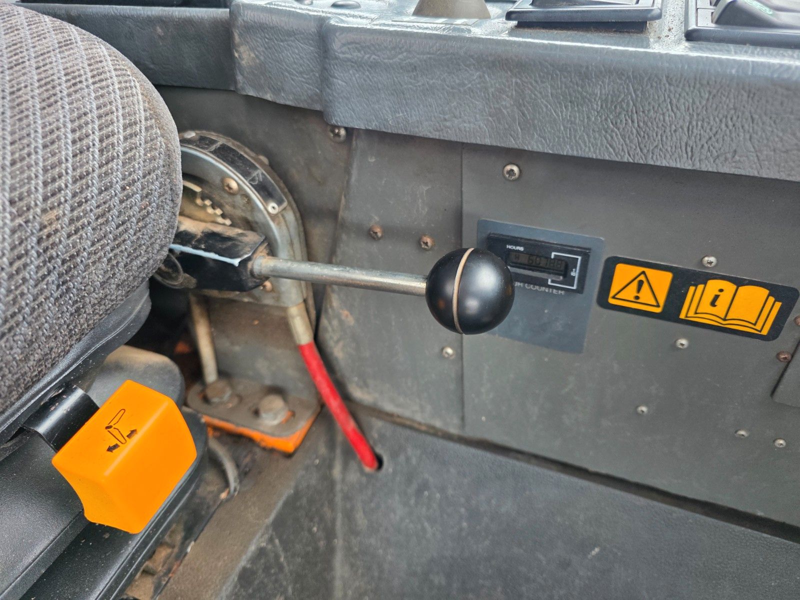 Fahrzeugabbildung Schmidt SK 153 SX / Kehrmaschine / 6.078h