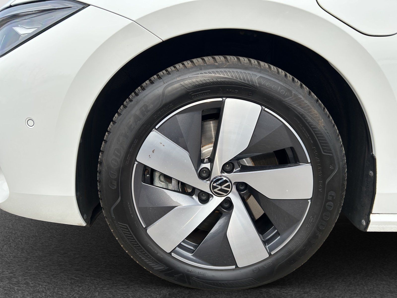 Volkswagen Passat Variant - Bild 12