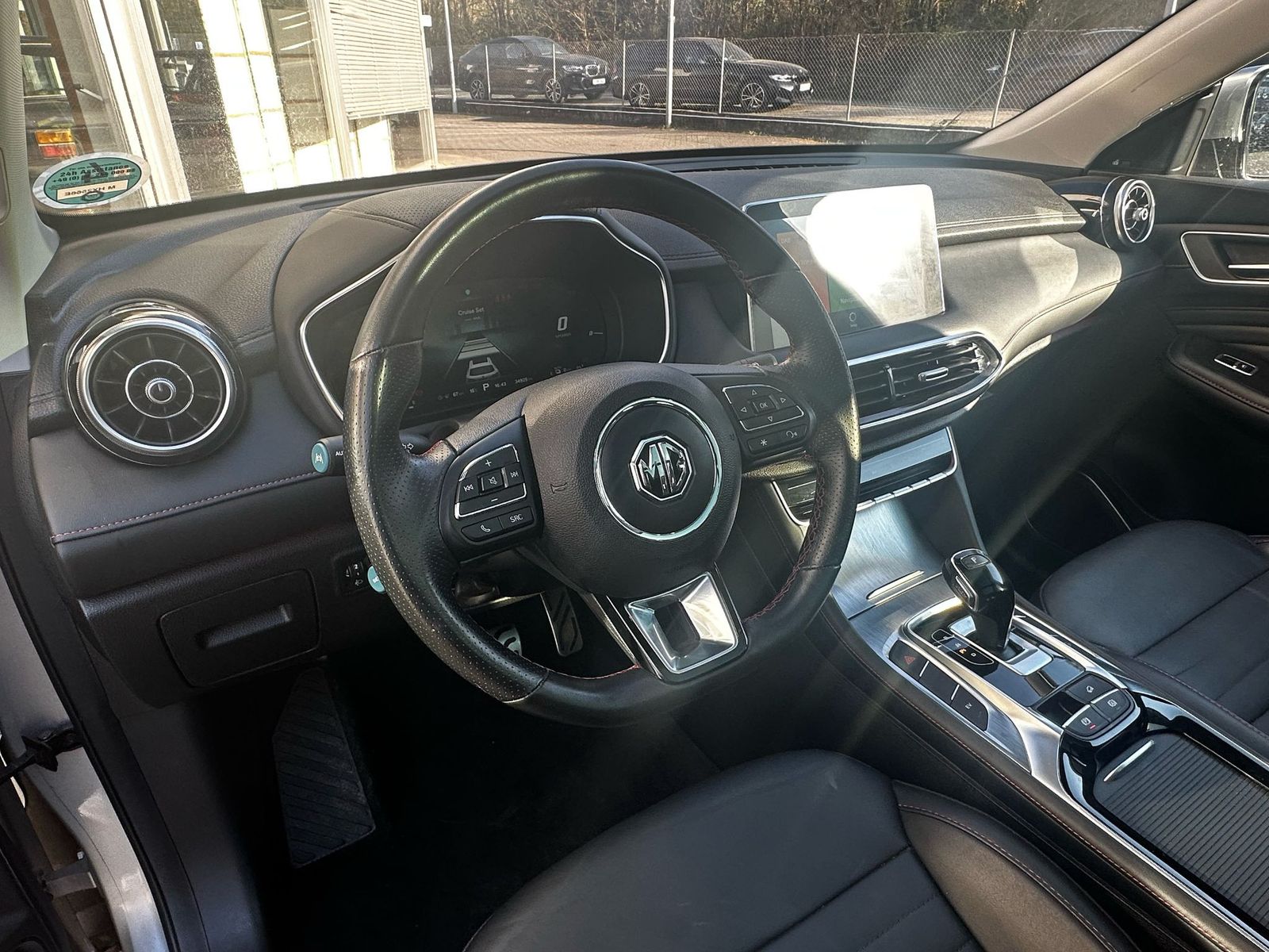 Fahrzeugabbildung MG EHS Luxury PANO+LEDER+NAVI+SHZ+KAMERA+ACC+360°