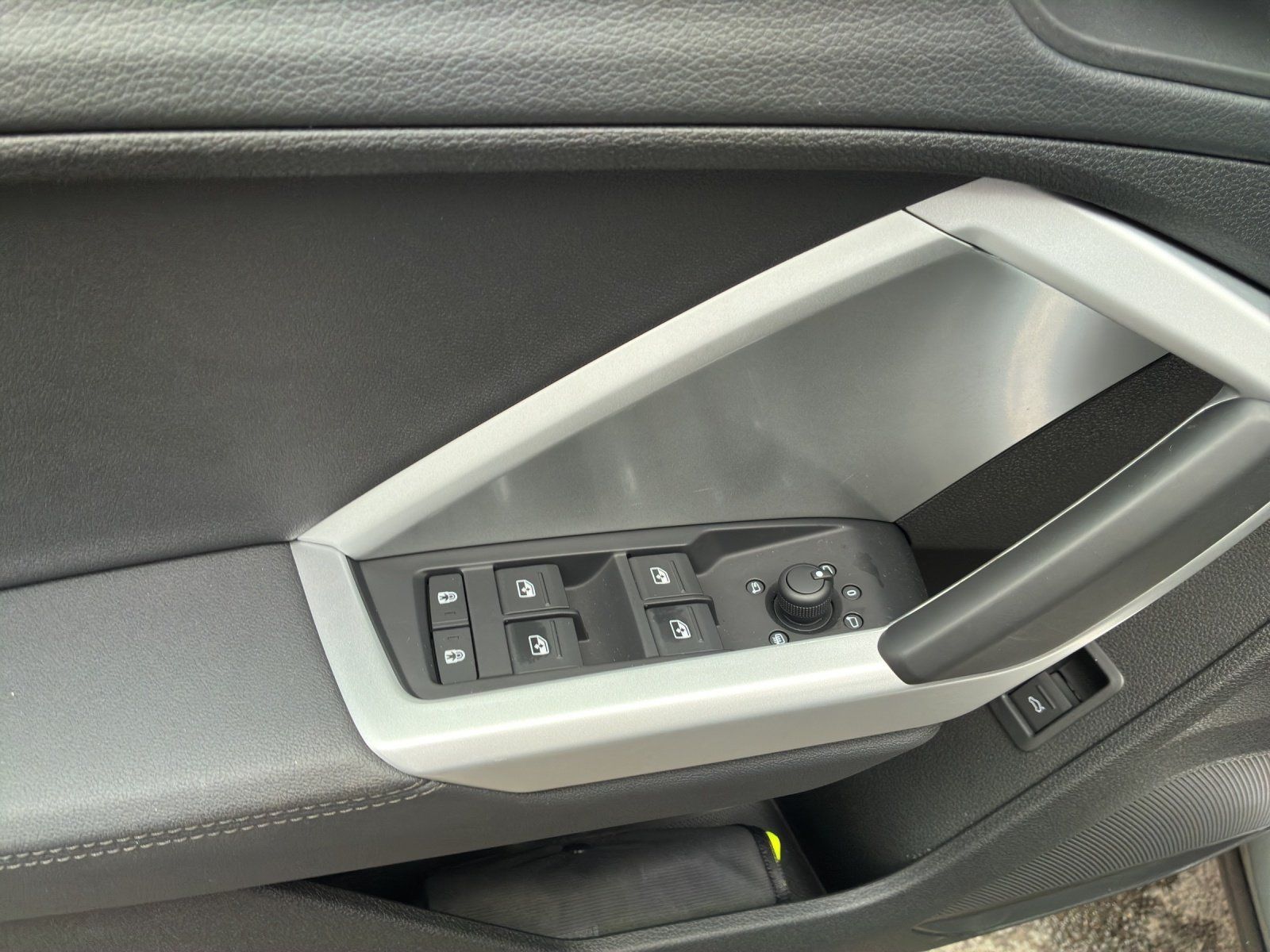 Fahrzeugabbildung Audi Q3 Sportback S line 35 TFSI AHK,LED,Navi,PDC,LM