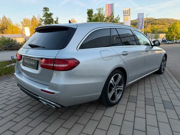 Mercedes E 220 - 8