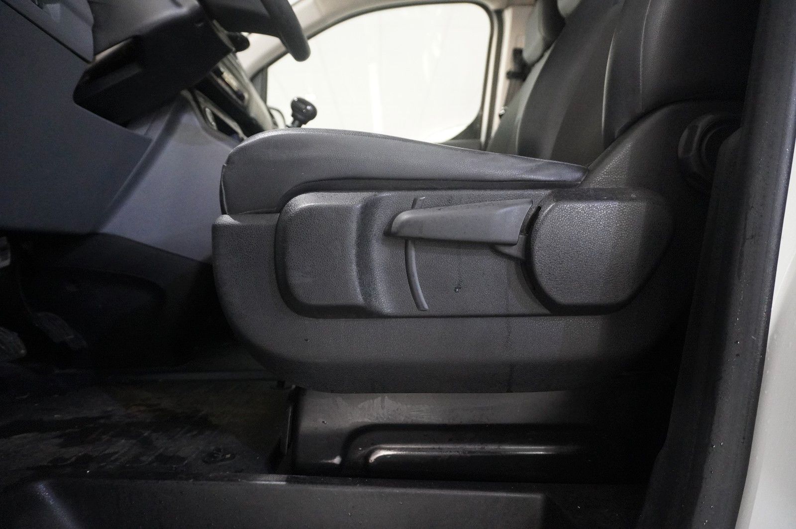 Fahrzeugabbildung Opel Vivaro Kasten M 1.5D EDIT WÜRTH NAVI/KAMERA/TEMP