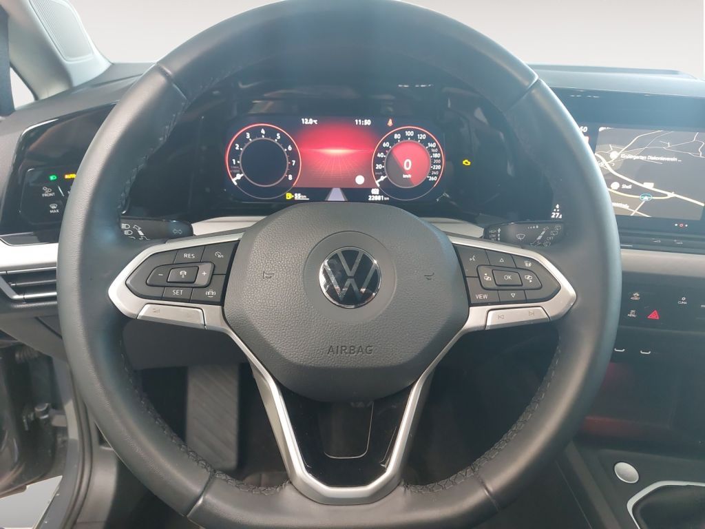 Fahrzeugabbildung Volkswagen Golf 1.5 TSI Life LED Rear View