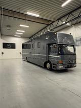 Mercedes-Benz ATEGO 1528 JL 7 HORSES WITH POP-OUT - Mercedes-Benz Atego 1528