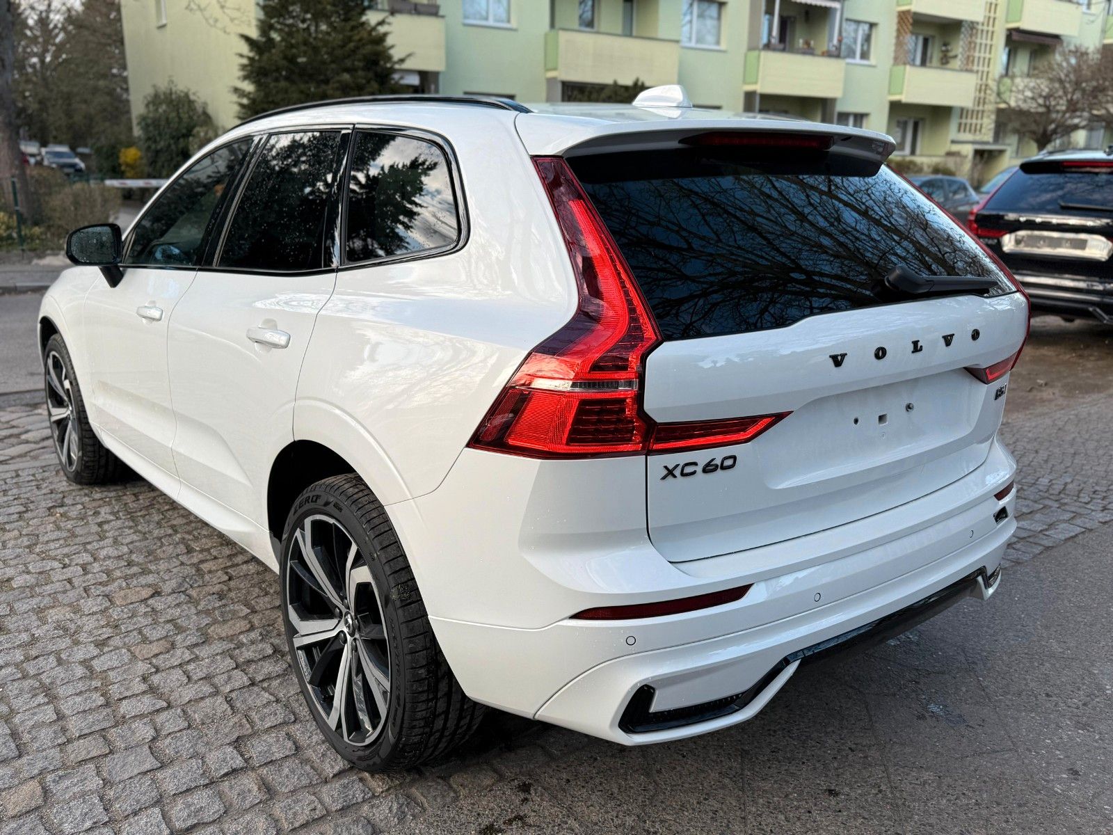 Volvo XC 60 XC60 R Design AWD imagem 3