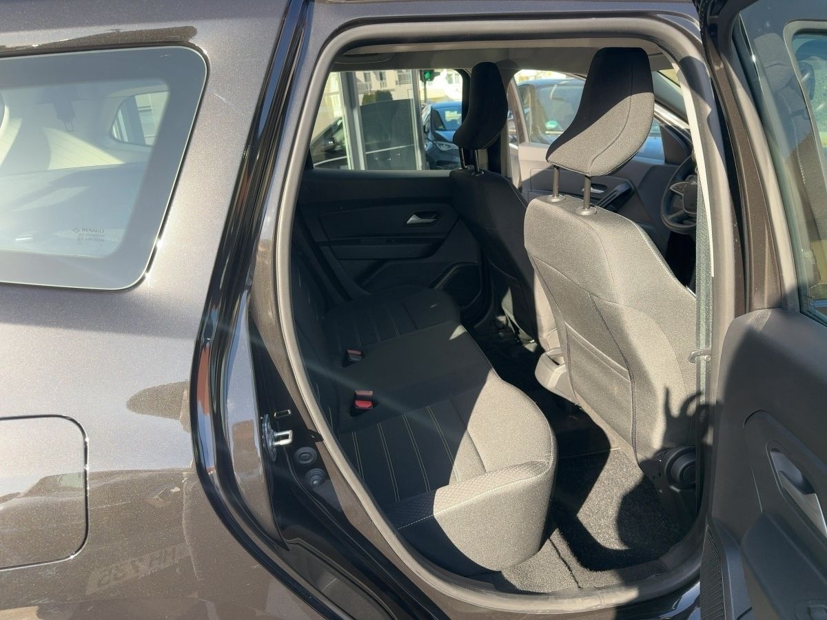 Fahrzeugabbildung Dacia Duster Expression TCe 130