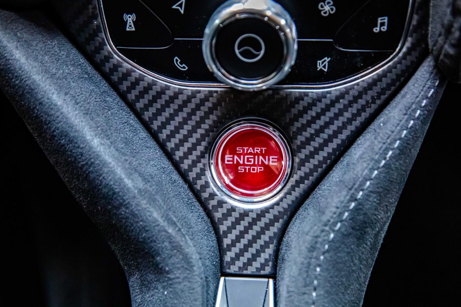 McLaren 765 LT - Senna Seats - Carbon - Service MC
