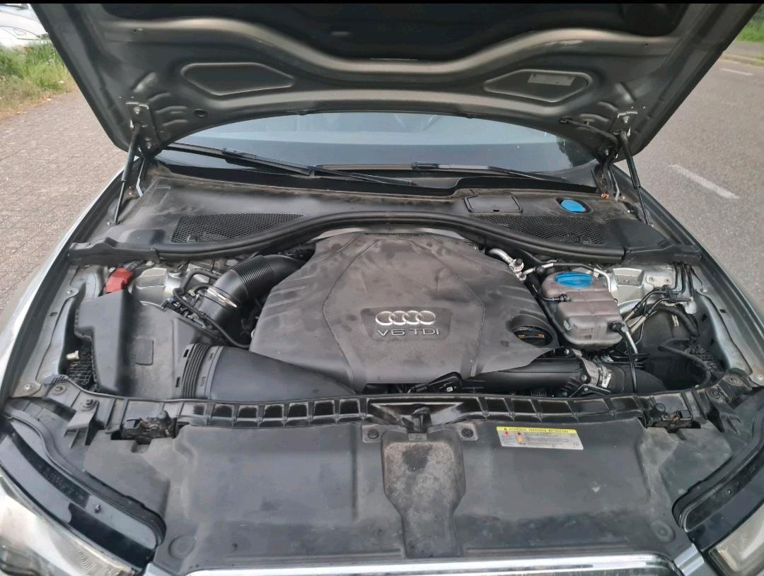 Audi Quattro 2012 — photo 14