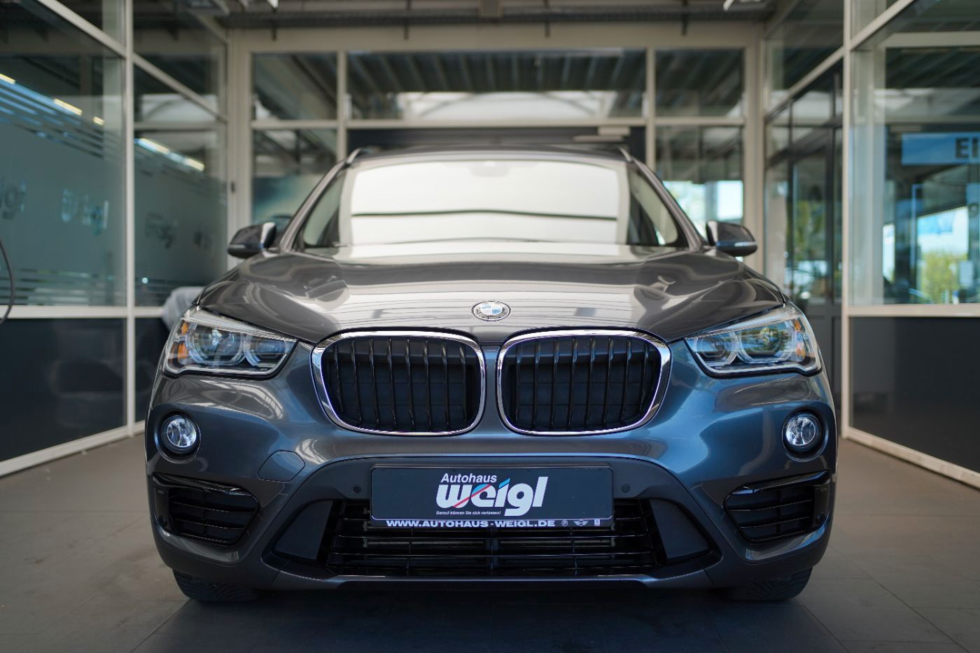 Fahrzeugabbildung BMW X1 xDrive 18d Sport Line +AHK+Park-& Drivingassi