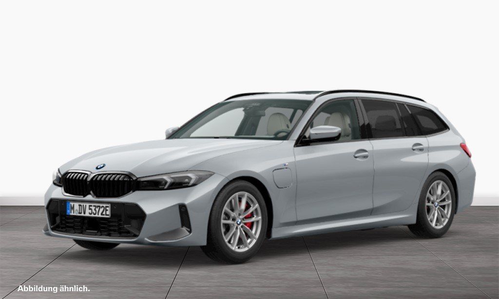 BMW 330e xDrive Touring M Sportpaket Pro Pano. AHK D