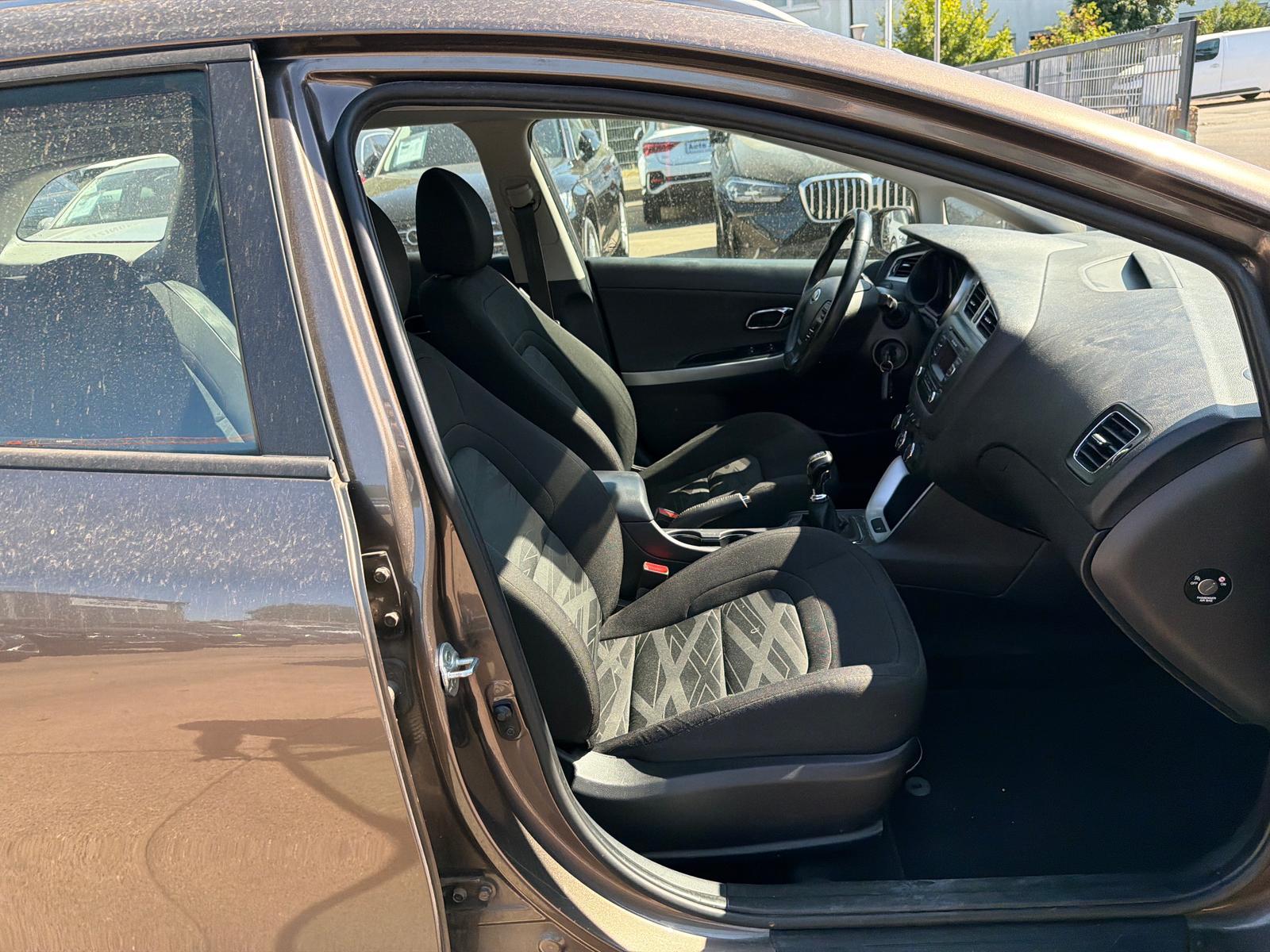 Kia Ceed Sportswagon 1.6/SITZHEIZUNG/LENKRADHEIZUNG