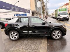 Fahrzeugabbildung Audi Q2 30TDI Sport SHZ Temp Sportsitze Navi Garantie