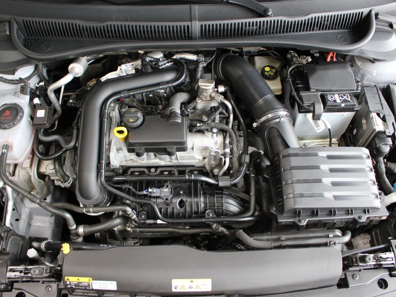 Fahrzeugabbildung Volkswagen Polo 1.0 TSI Style Matrix/ACC/Navi/PDC