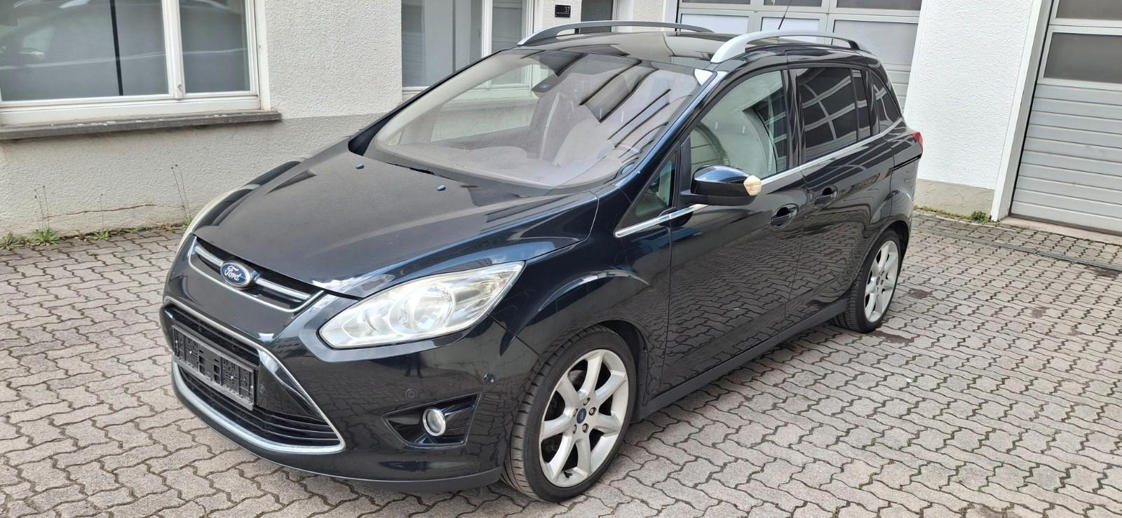 Ford Grand C-MAX Titanium,Kamera,Pano.AHK