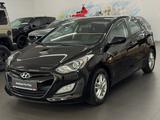 Hyundai i30 FIFA World Cup Edition KLIMA/SHZ/U-FREI! - Hyundai i30: Fifa