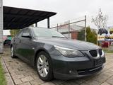 BMW 550i Lim. HUD/NV/AUT/LEDER/NAVI/XENON/STHZ/AHK - BMW 550 aus 2007: 550i