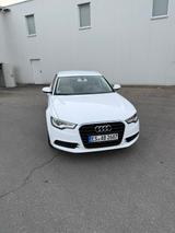 Audi A6 Avant 3.0 TDI V6 Getriebe überholt - Audi A6 aus 2012 mit Diesel-Antrieb: Kombi