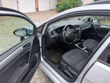 Volkswagen Golf - 9