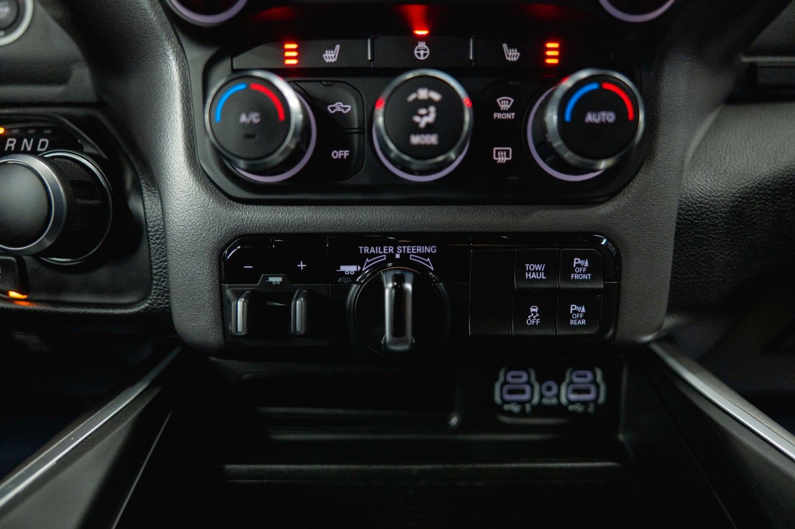 Fahrzeugabbildung Dodge RAM 5.7 V8 HEMI 4x4 BLACK EDITION Longbed 19%