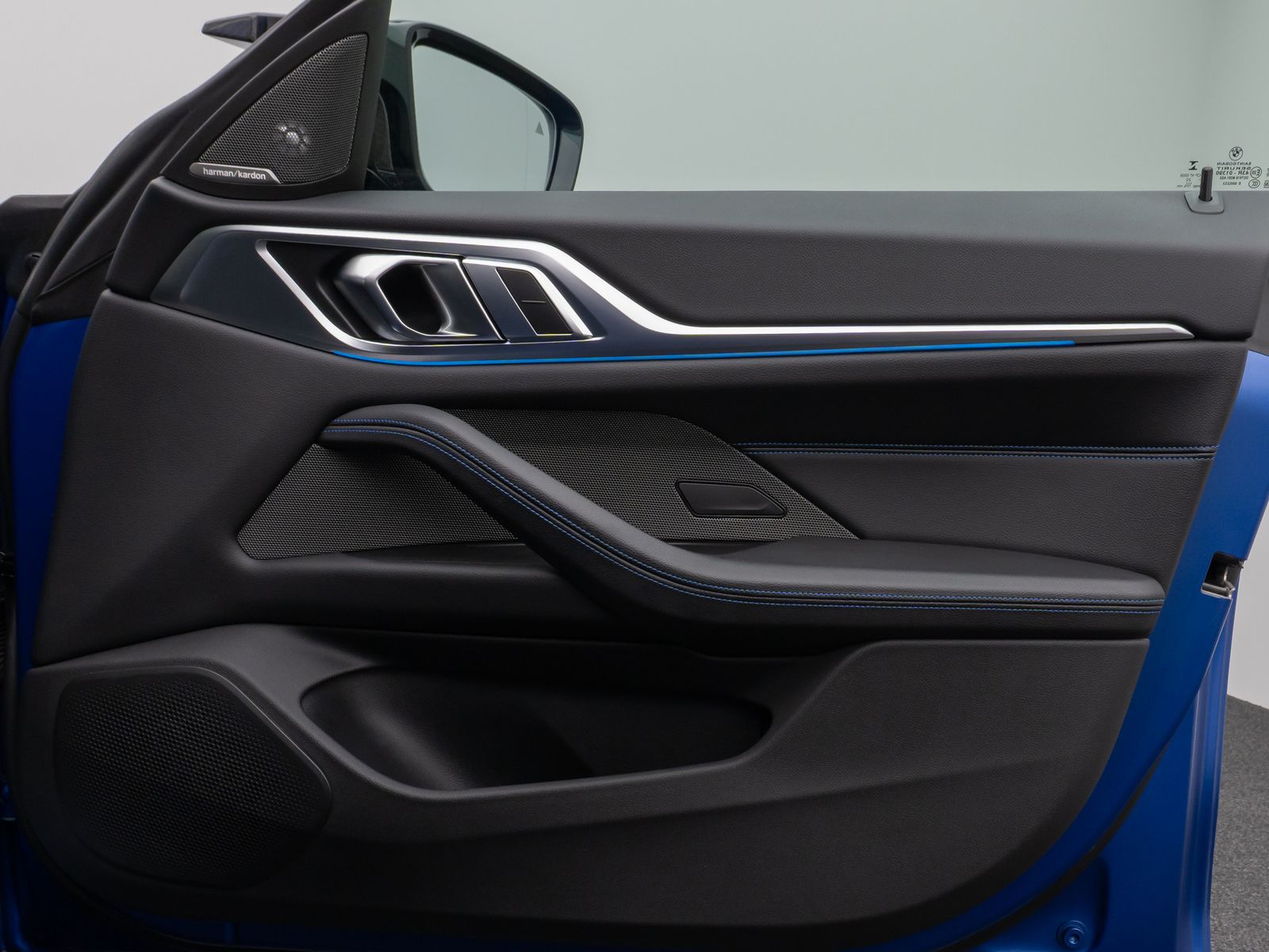 Fahrzeugabbildung BMW i4 M50 Gran Coupé Glasdach Laser 360°HUD DAB H/K