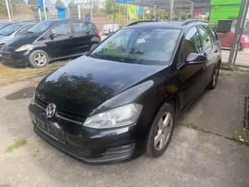 Volkswagen Golf - 2
