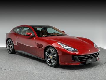 2017 Ferrari GTC4LUSSO photo 9