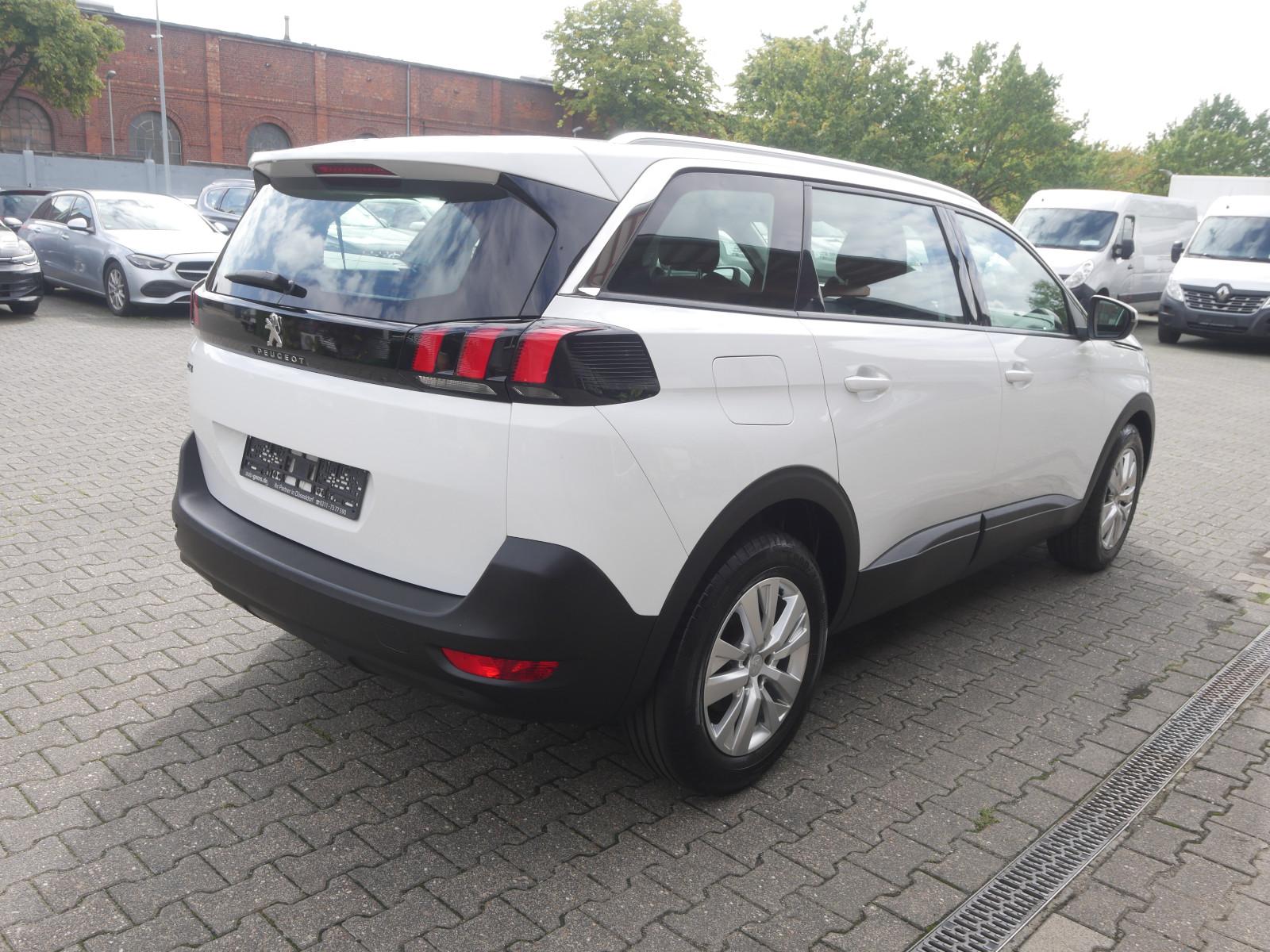 Peugeot 5008 Active 1.2 Pure Tech 130 Panorama 7 Sitze