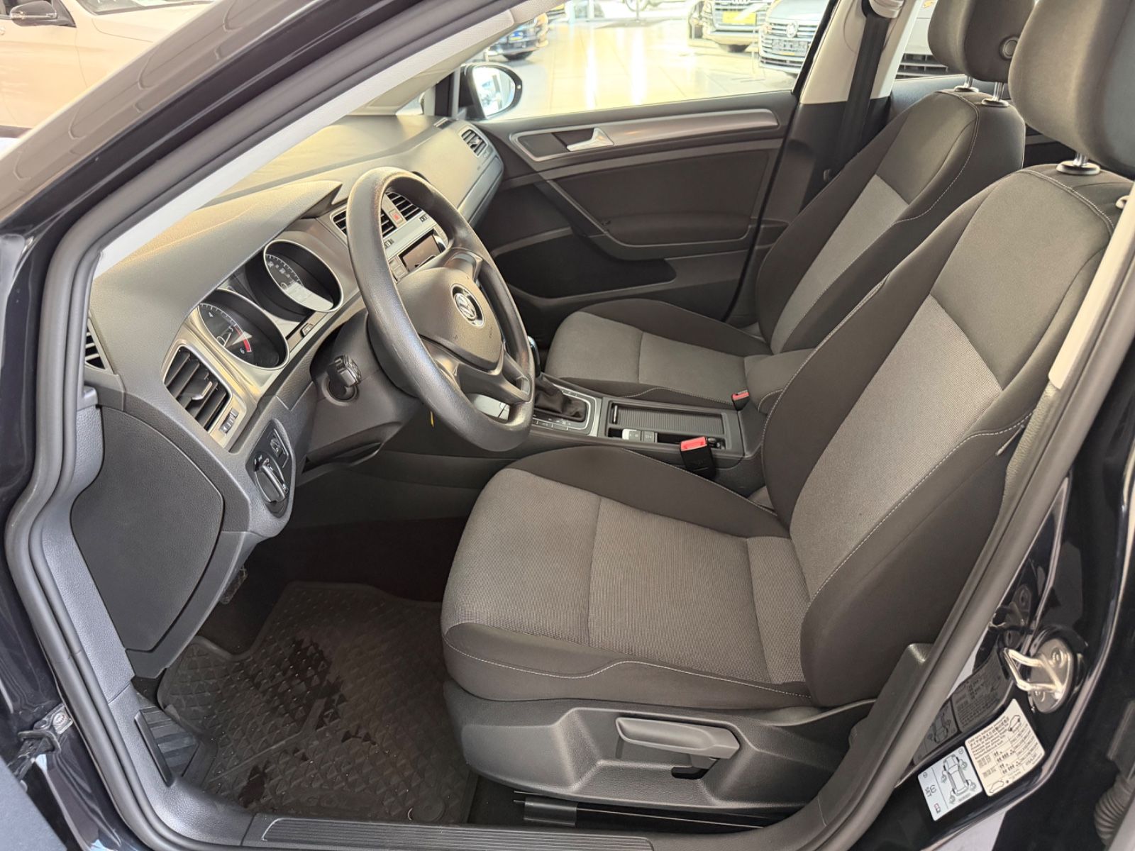 Fahrzeugabbildung Volkswagen Golf VII Variant Trendline BMT