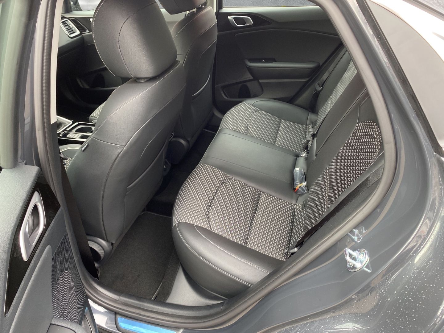 Fahrzeugabbildung Kia XCeed VISION 1.0 T-GDI *KOMFORT-PAKET*NAVIGATION