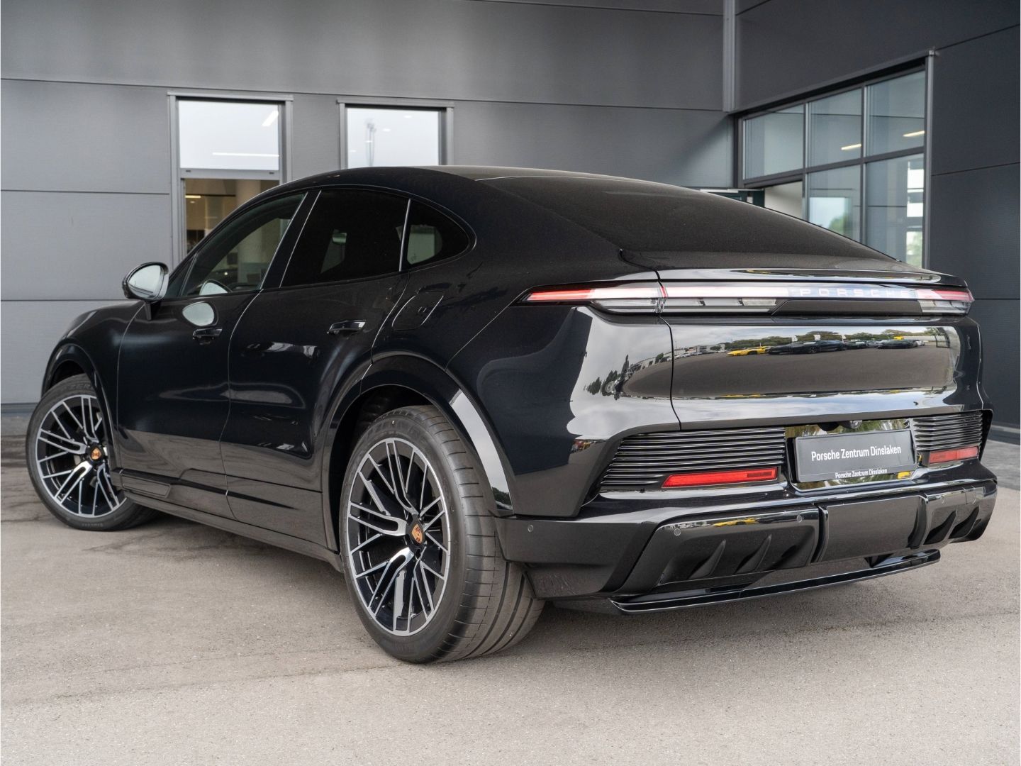 Porsche Cayenne S Coupe Electric AHK SportDesign 22'' imagem 3