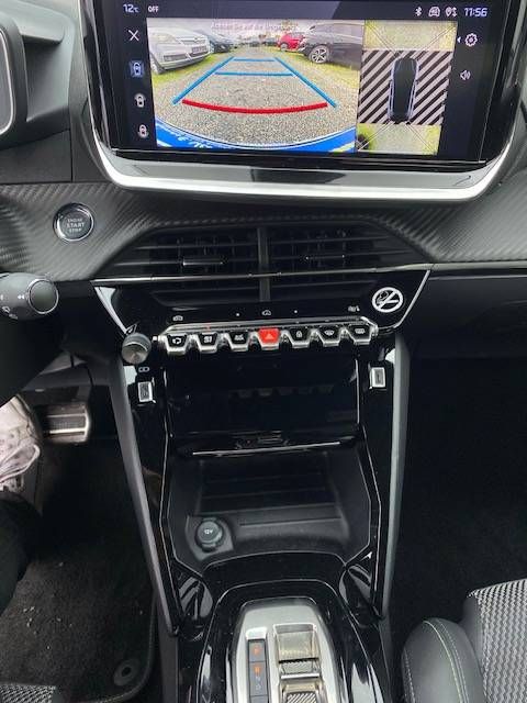 Fahrzeugabbildung Peugeot 208 GT MildHybrid 145 e-DSC6