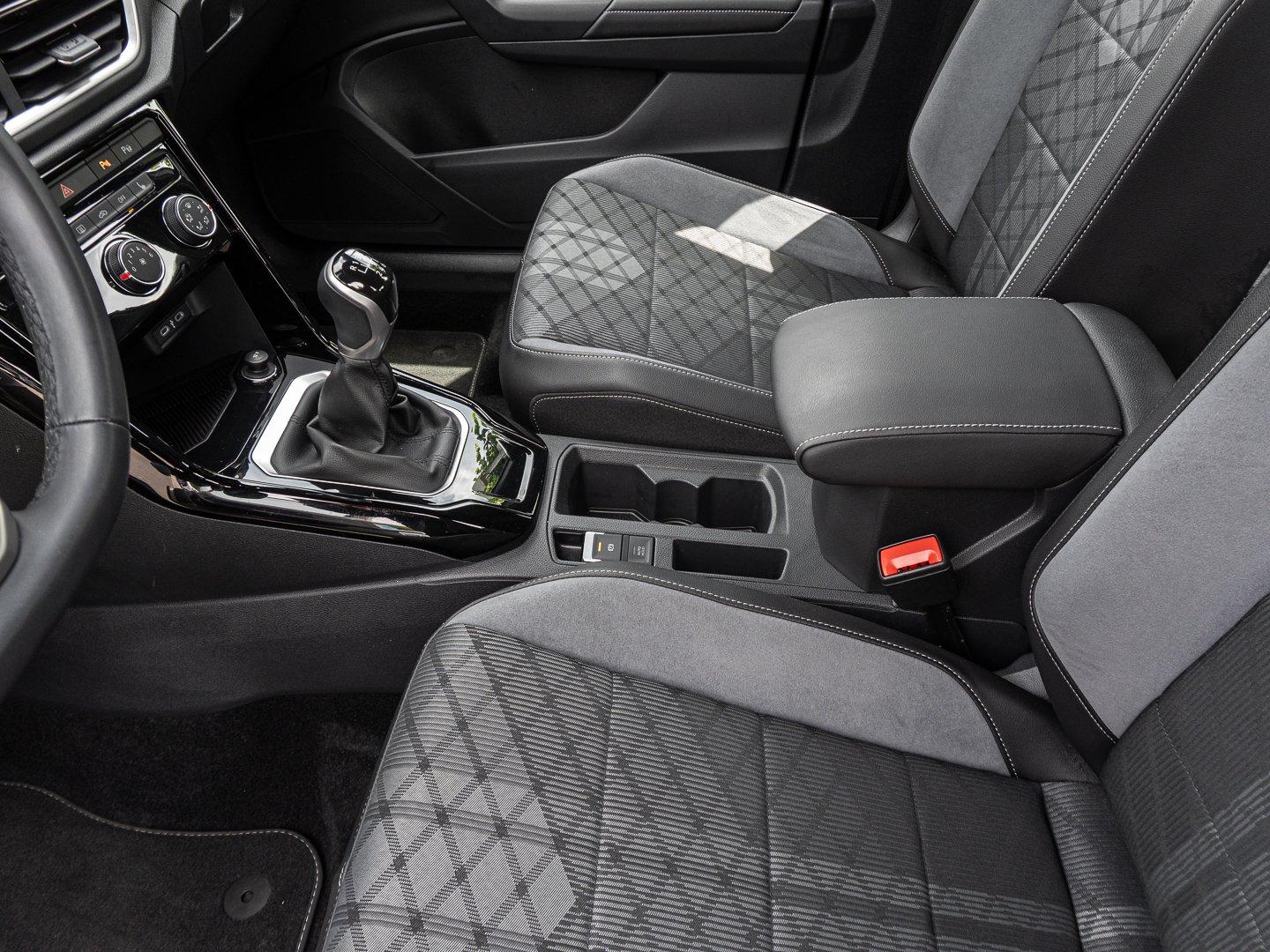 Volkswagen T-Roc 1.0 TSI R-Line ACC AMBIENTE SHZ 17ALU PDC, миниатюра 15