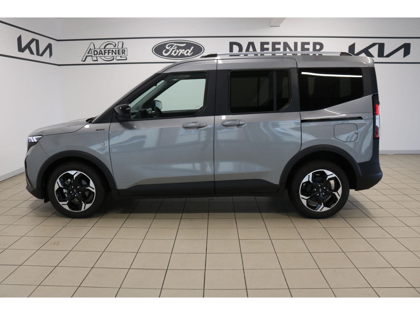 Fahrzeugabbildung Ford Tourneo Courier Active Navi ACC DAB SHZ LenkradH