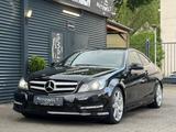 Mercedes-Benz C 180 CGI Coupe AMG Paket *2-HND*LED*NAVI*ILS* - Autos in München: Sportwagen