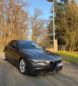 Alfa Romeo Giulia 2.2 Diesel 16V VOLLAUSSATTUNG - Alfa Romeo Giulia von privat