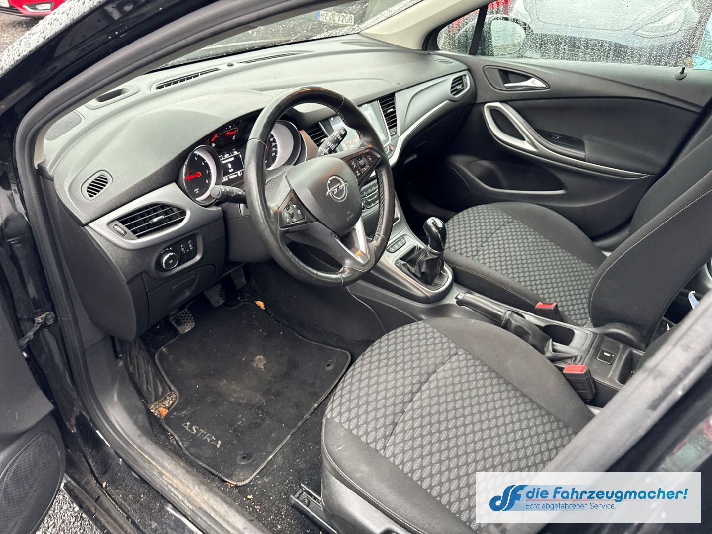 Fahrzeugabbildung Opel Astra K Sports Tourer  1.4 Turbo *UNFALLSCHADEN