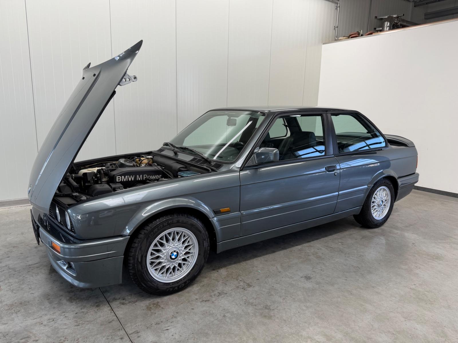 BMW E30*320is*132tkm*Vollleder*S14B20*Original*M3*